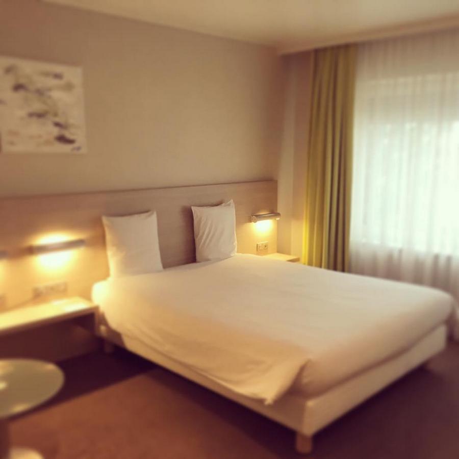 Hotel Restaurant Tivoli - Basel Airport 위냉그 외부 사진